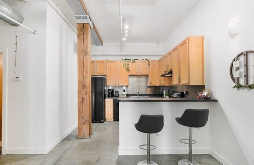 Downtown St. Louis Apartment | 2BDRM Downtown Cozy Getaway | Marcel Stays