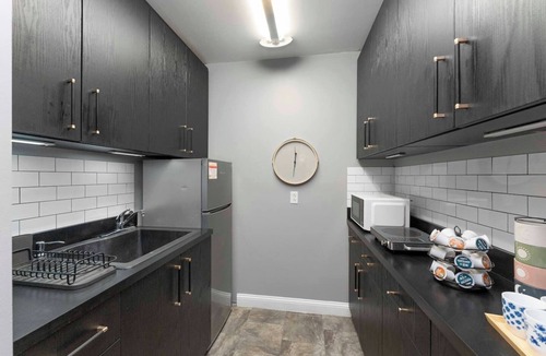 Jacksonville House | 2BR Duplex Unit w/Projector, EV Charger & Kayaks