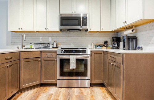 Beaverton House | 3 Bedroom Home in Beaverton, 15 mins from Portland