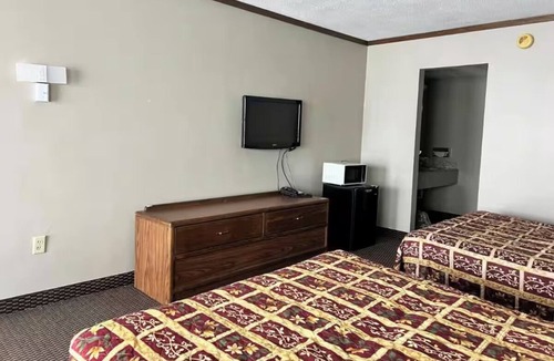 Devils Lake Hotel | 3 Group-Friendly Rooms Perfect for Exploring Devils Lake Area, w/Free Parking!