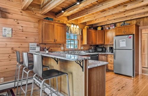 Rangeley House | 🐾33 Loop Rd Log Cabin w/Shared Rangeley Lake Access, Snowmobile/ATV Access, 15 min to Saddleback