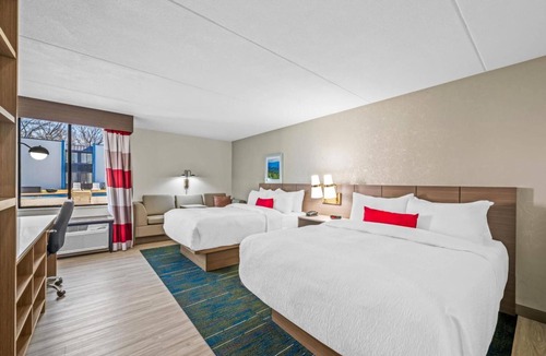 Statesville Hotel | 4 Group-Friendly Affordable Units | 2 Miles to Statesville Historic District