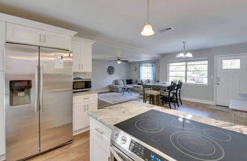 Ocean City House | 4BR Near Beach w/Pool & Games – Family Retreat