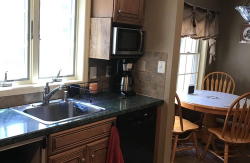 Lake Harmony Estates House | 6 BDRM BEAUTIFUL HOME ON ONE FLOOR "LIONS DEN" -Big Boulder,Camelback,Jack Frost