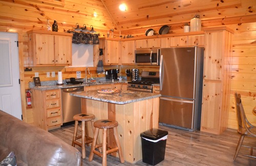 Unaka Cabin | A Majestic Mountain Getaway, Walk to Lake Hiwassee