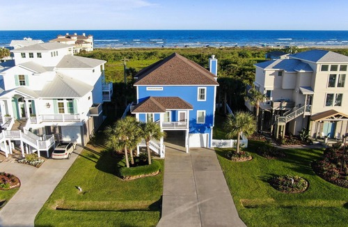 Pirates Beach West House | A Wave From It All Breathtaking views, fenced yard, A Wave From It All