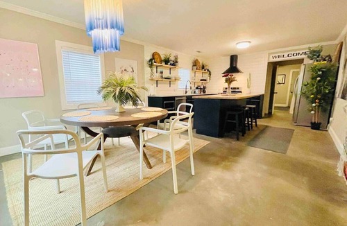 Peoplestown House | Amazing Bohemian Bungalow ATL - Hot Tub Spa
