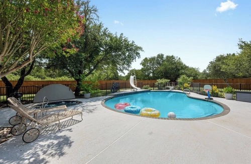 Shady Hollow House | Austin's Hill Country Escape & Retreat – Private Oasis With Pool & Spa on Acre+