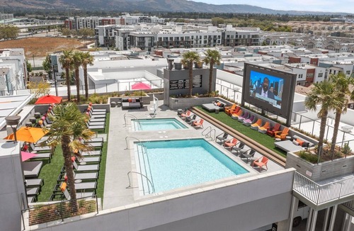 Milpitas Apartment | Barsala - Modern Studio, Beer Garden, Fast WiFi