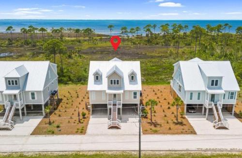 Port St. Joe House | Bayfront 4BR Home with Sunset Decks, Putting Green & Bonus Game Room