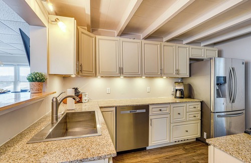 Kaiser House | BBQ-Ready Home in Lake of the Ozarks State Park!
