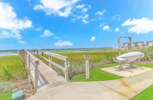 Gulf Stream Estates Condo | Beach Access & Dock, Gated, First Floor, Pool