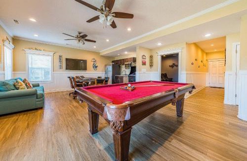 Whalehead Beach House | Beach Hive - Corolla, Whalehead, 75 Yds to Beach, Ocean View, Pool, Cabana, Hot Tub, Arcade