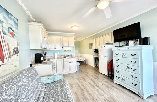 Atlantic Beach Condo | BEACHSIDE COMMUNITY 2nd Floor Private Beach Access Pool Kitchen BBQ Grills