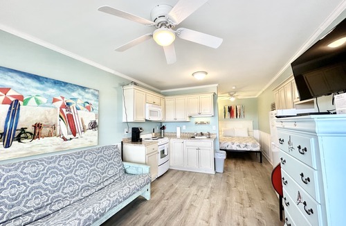 Atlantic Beach Condo | BEACHSIDE COMMUNITY 2nd Floor Private Beach Access Pool Kitchen BBQ Grills