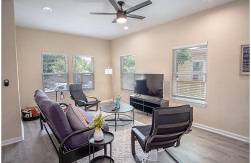 Nevada Street House | Beautiful Fenced 3BR 2BA Near Exciting Downtown