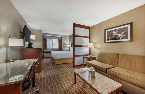 Briargate Hotel | Best Western Plus Peak Vista Inn & Suites