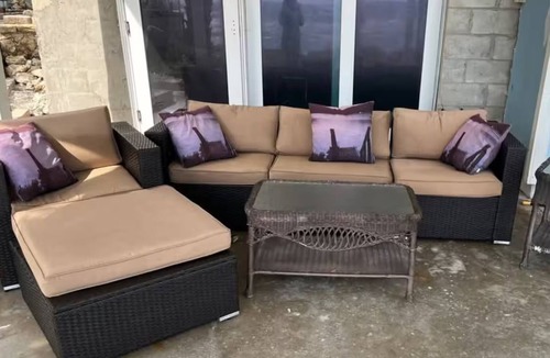 Wilbur-By-The-Sea Apartment | "Beverly's Place" Beachfront Apt Daytona Beach - just steps away from the ocean!