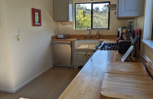 Sea Ranch Cottage | Blue Sky, light-filled cottage on the hillside