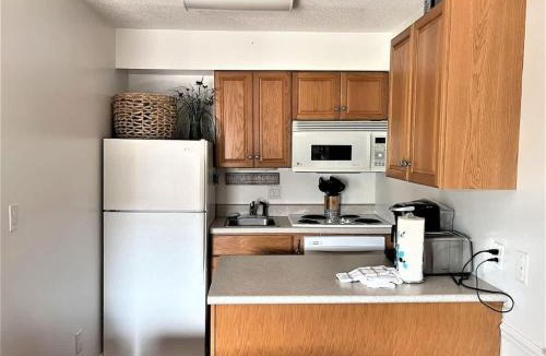 North Forest Beach House | Breakers 221 - Walk to Beach, Shops and Dining