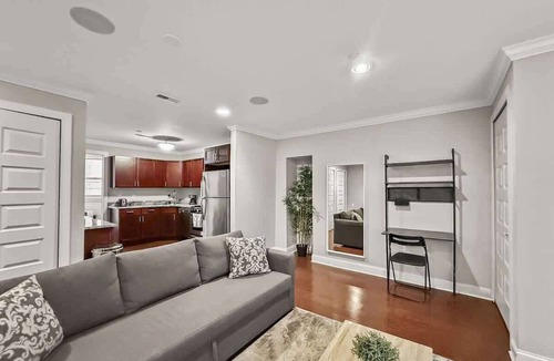 Southwark Apartment | Bright and Airy 1BD in the Heart of Philly