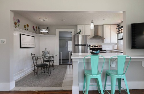 Springfield House | Bright & Beautiful Turn-of-the-Century Modern Home