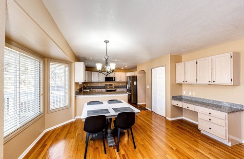 Centennial House | Bright & Spacious 5BR/4BA Home in Centennial