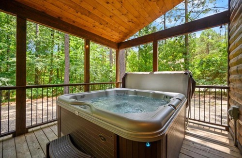 Hochatown House | Broken Bow Getaway Game Room Hot Tub
