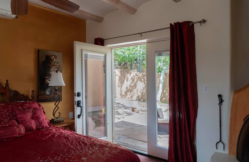 Ilfeld House | C'est La Vie En Rose Ranch Retreat - Private 2000 Acre Home - 2 Suites