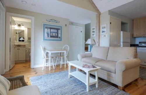 Mashpee Cottage | Cape Cod Cottage steps from Private Beach