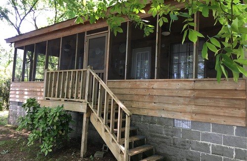 Waterloo House | Carls Cabin Pickwick Lake second creek .Waterloo AL pier sleeps 10 WIFI