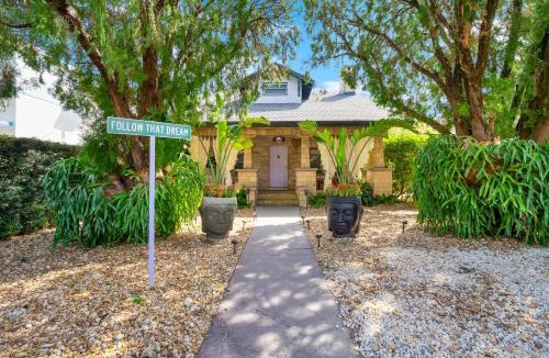 East Little Havana Villa | Casa Alaïa West Brickell Sleeps 20 Pool&Spa