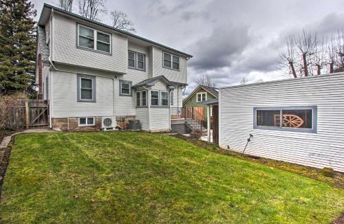 Market District House | Central Eugene House w/Updated Interior & Yard!