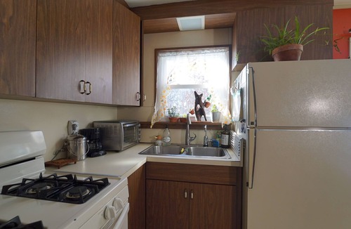 Raritan House | Centrally Located in Bridgewater Raritan area of Somerset NJ.