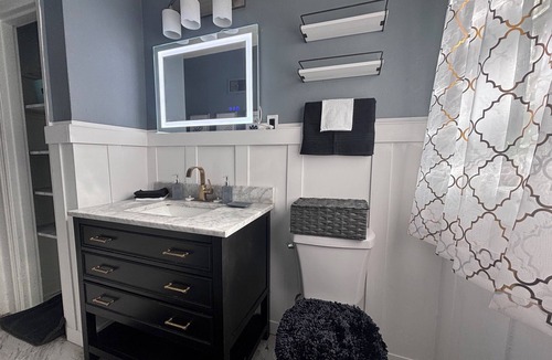 University City House | Charming 2-bedroom house with AC, WiFi in fantastic University City