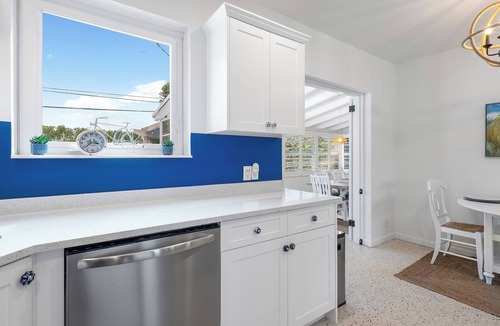 Southside House | Charming 3-bedroom house in West Palm Beach with Pool and Hottub