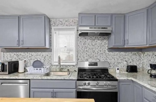 Belleville House | Charming 3-bedroom house in peaceful Belleville with all amenities