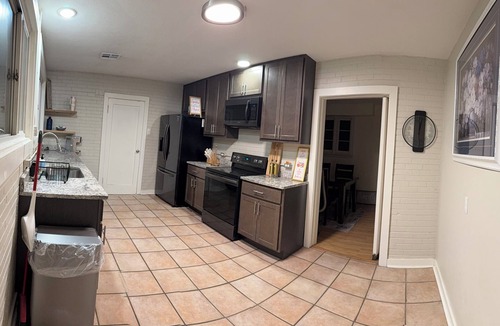 Airport Township House | Charming 3-bedroom house in wonderful St. Louis with AC