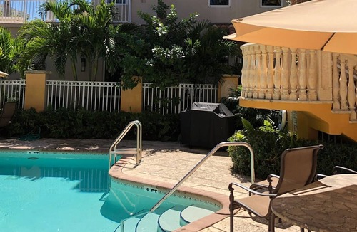 Hendricks and Venice Isles Apartment | Charming Apartment in Las Olas Blvd Isle