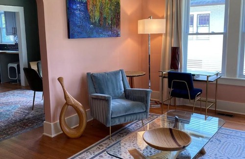 Oakhurst House | Charming bungalow minutes from uptown Charlotte