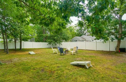 Monomoscoy Island House | Charming Cape Cod Water-View Cottage