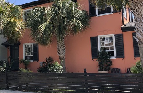 Harleston Village House | Charming downtown classic with parking