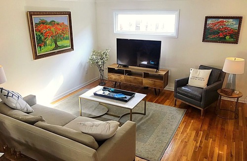 Harleston Village House | Charming downtown classic with parking