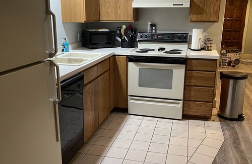 Brownstown Apartment | Charming Home Located in the Best Part of Yakima