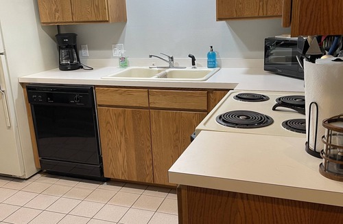 Brownstown Apartment | Charming Home Located in the Best Part of Yakima