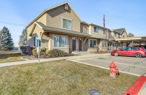 Sunset Heights House | Charming Orem Townhome: 5 Mi to BYU!