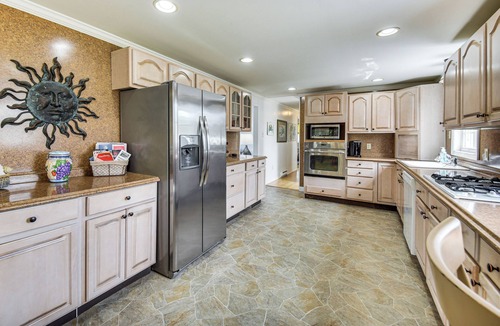 Davis Wharf House | Charming Painter Home w/Chesapeake Bay Views