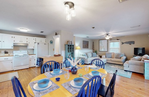 Colington Harbour House | Charming retreat with waterfront views, beach access, pool, & private hot tub