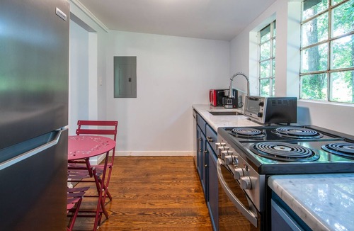 North Charleston Cottage | Charming tiny cottage in the woods