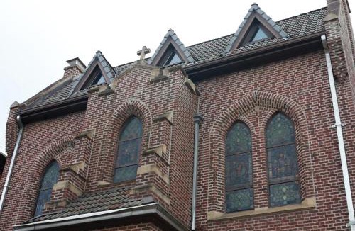 Connellsville Hotel | Chateau Connellsville Medieval Royal Chamber